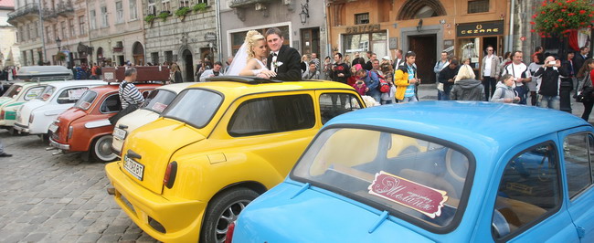 Свадьба во Львове закончилась автомобильным рекордом Украины 
